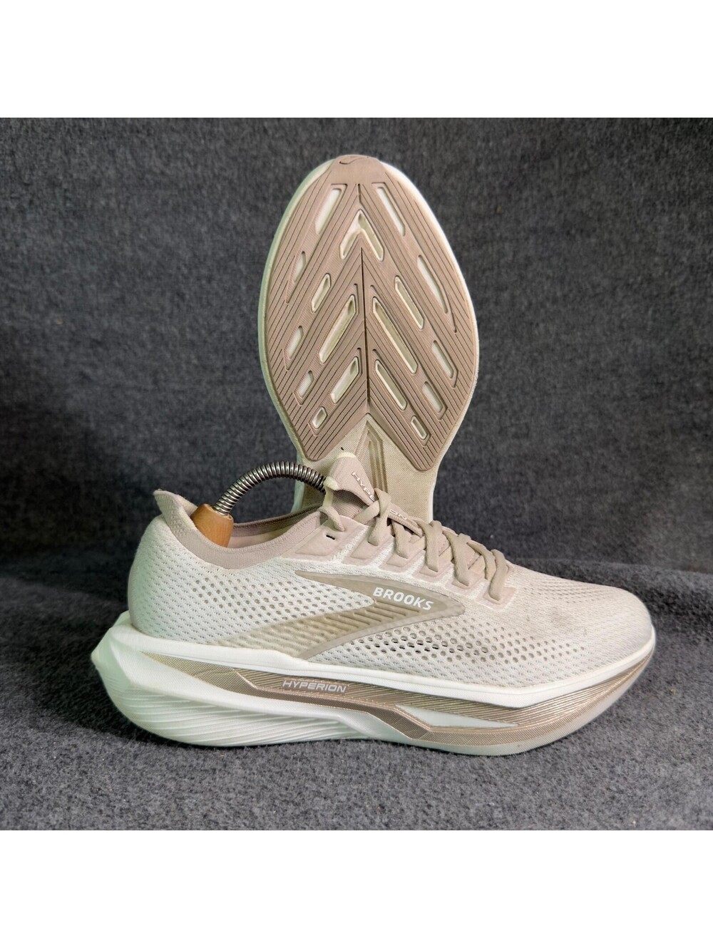 Brooks Hyperion Shoes Mens Size 10 Beige Mesh Road Running Athletic Sneakers